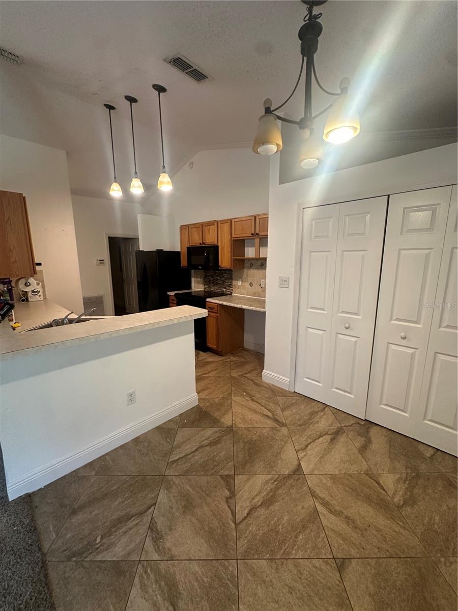 QUAIL VALLEY ESTATES - Residential Lease