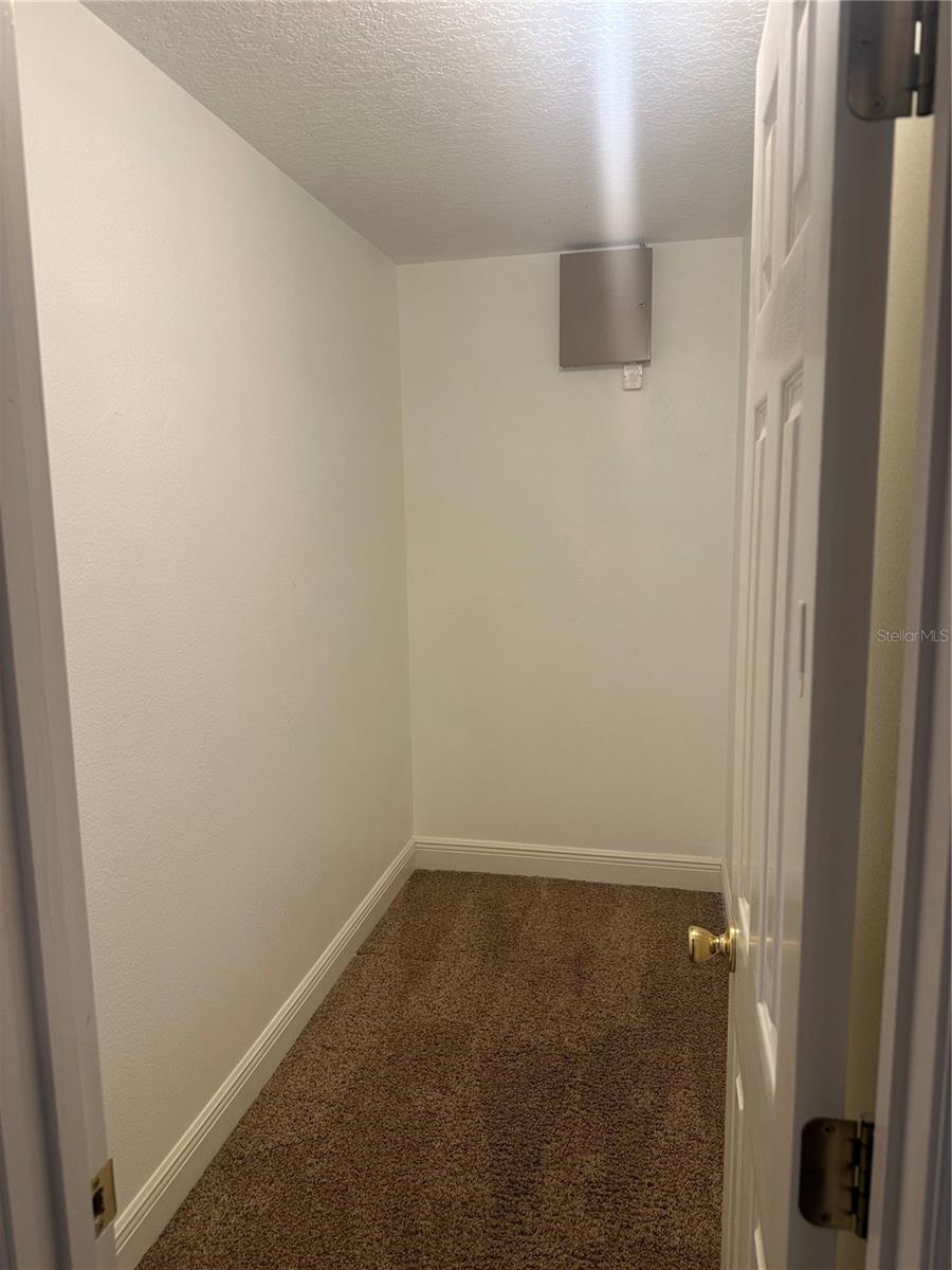 QUAIL VALLEY ESTATES - Residential Lease