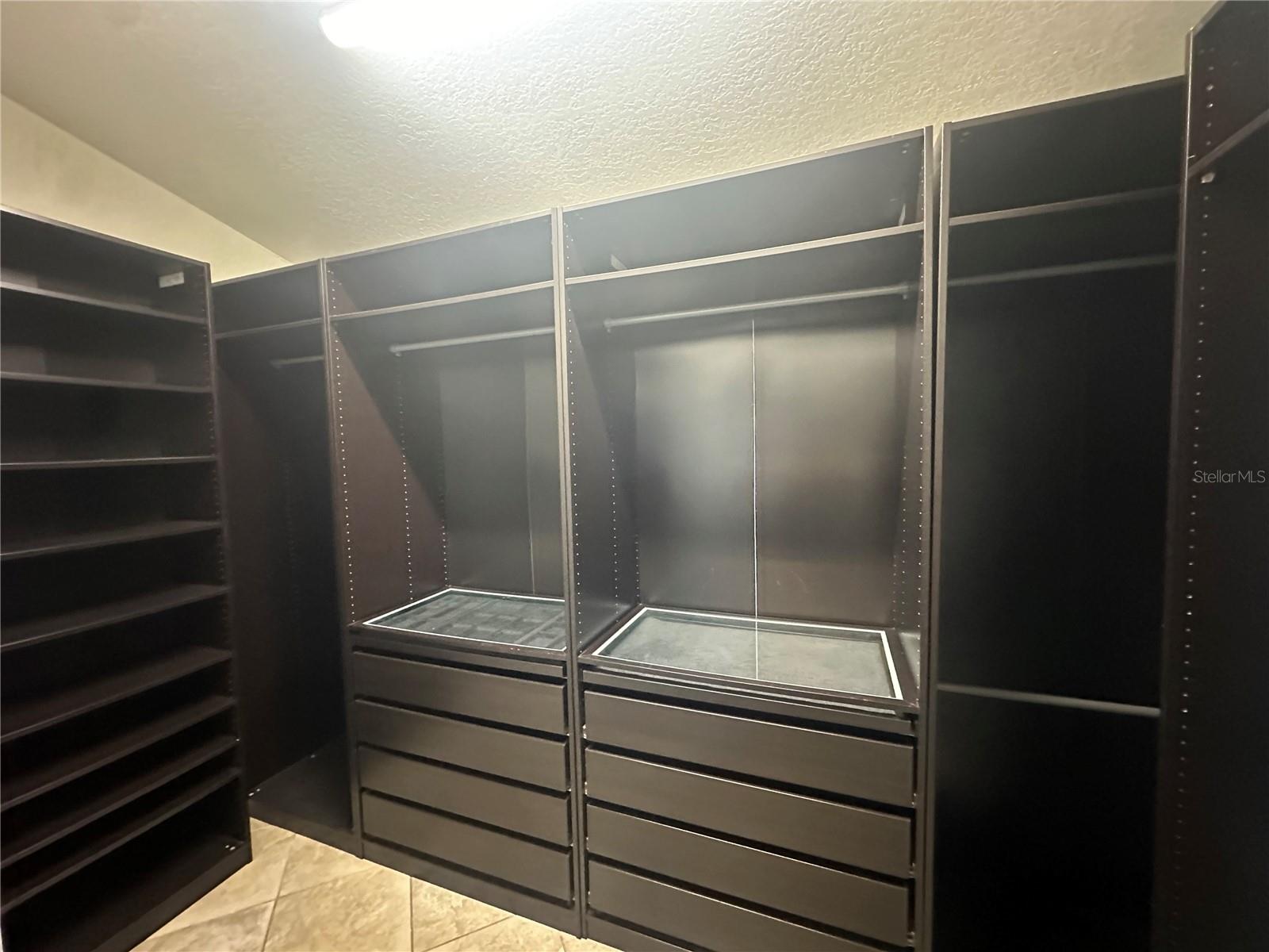 QUAIL VALLEY ESTATES - Residential Lease