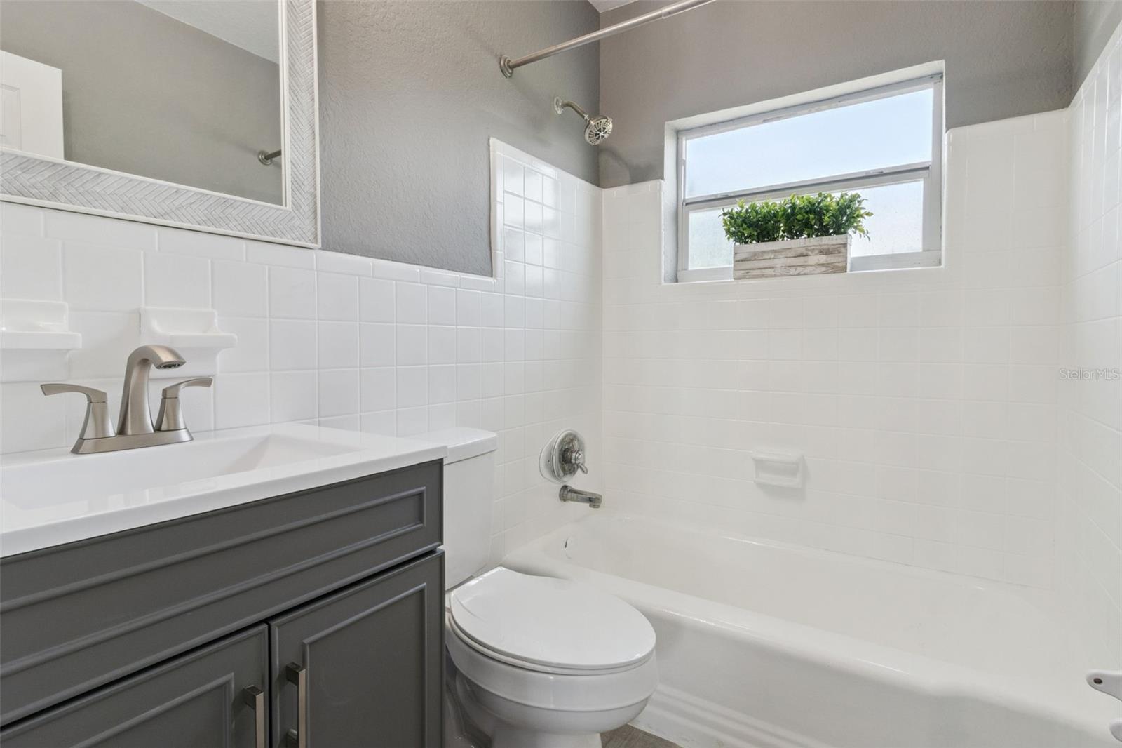 SUN RAY HOMES 01 - Residential