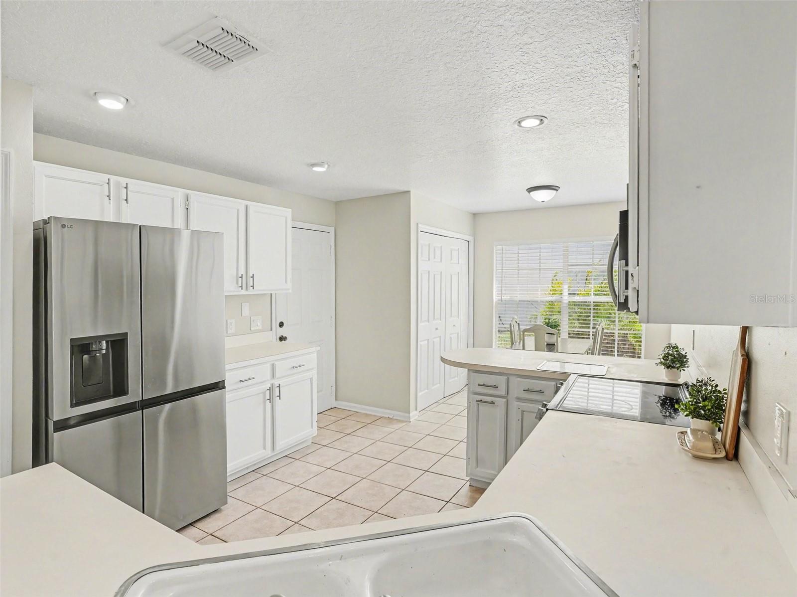 VENTURA COVE - Residential