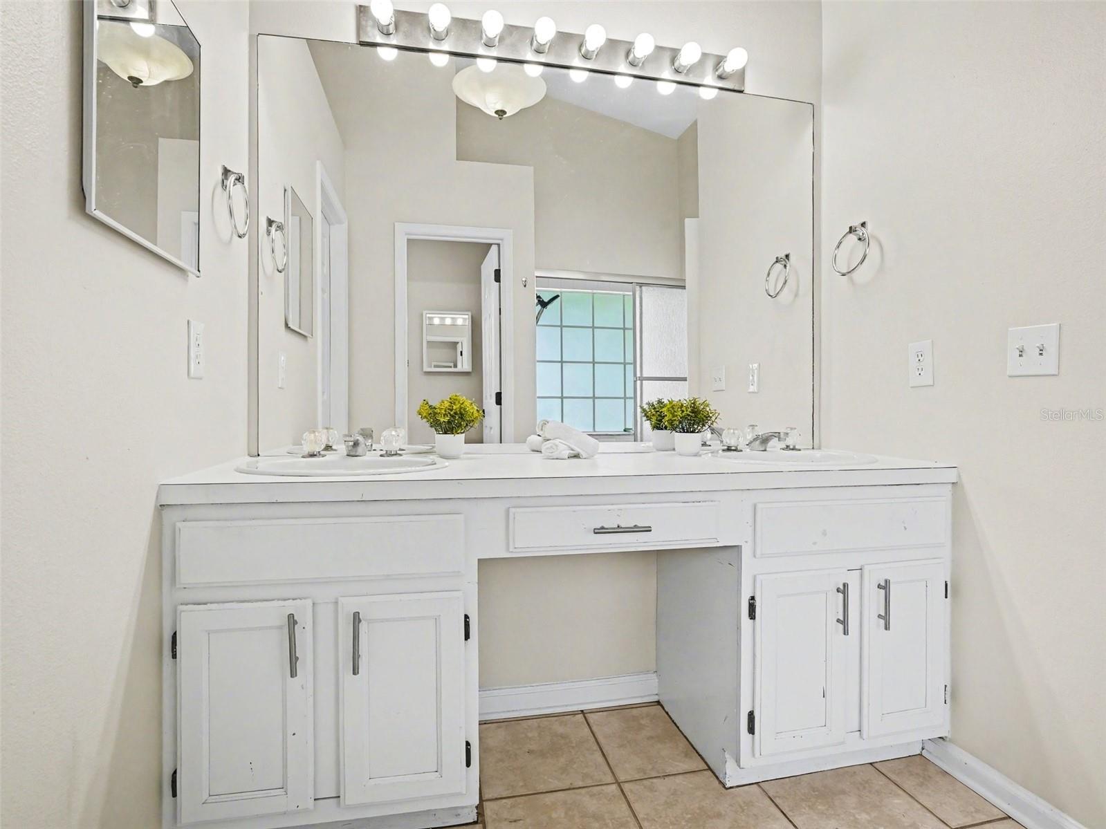 VENTURA COVE - Residential