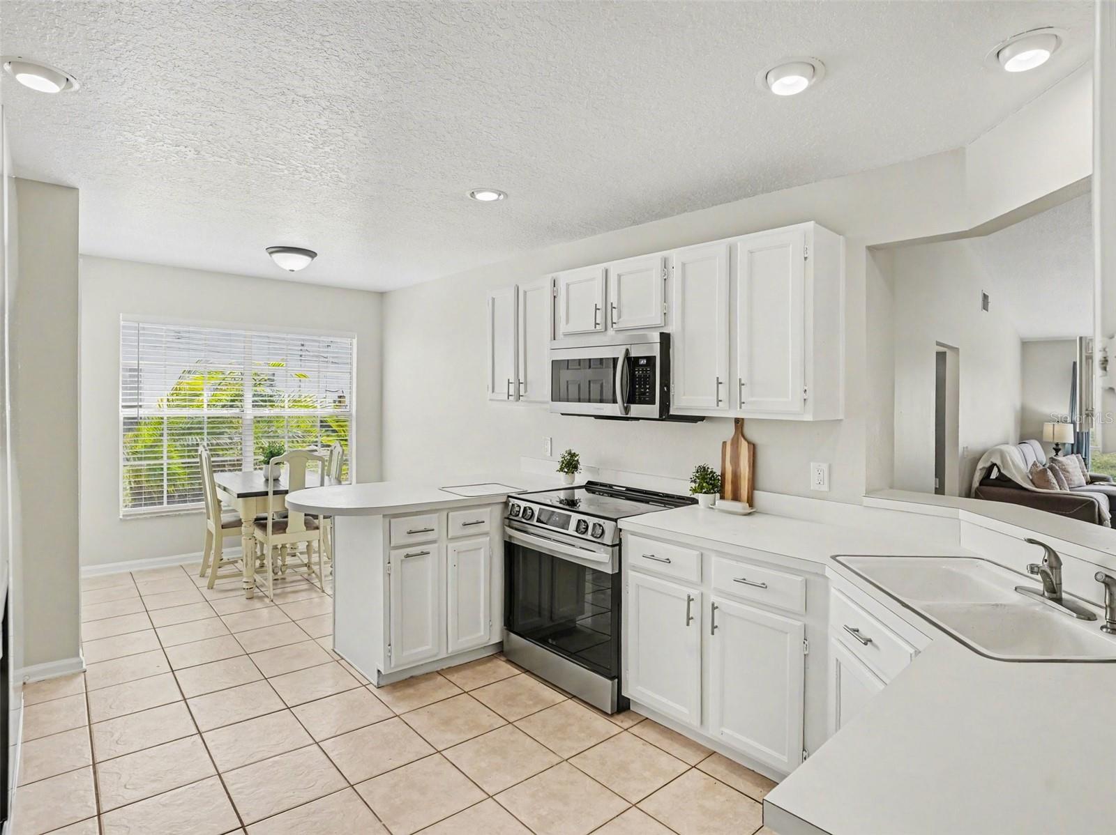 VENTURA COVE - Residential