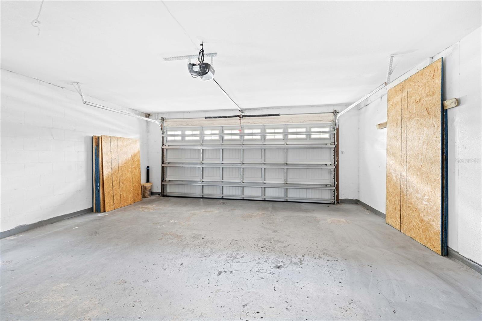 SPRING HILL UNIT 14 - Residential