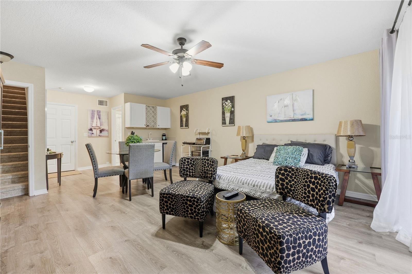 MIRABELLA TWNHMS SUB - Residential