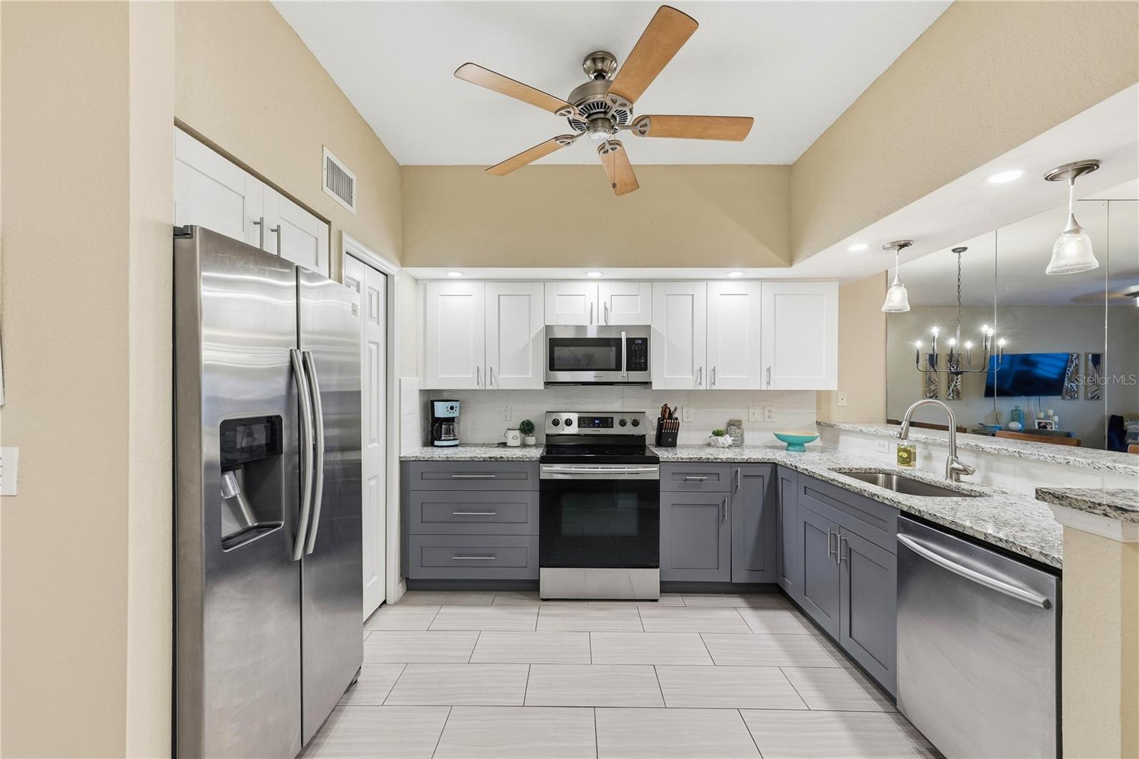 MIRABELLA TWNHMS SUB - Residential