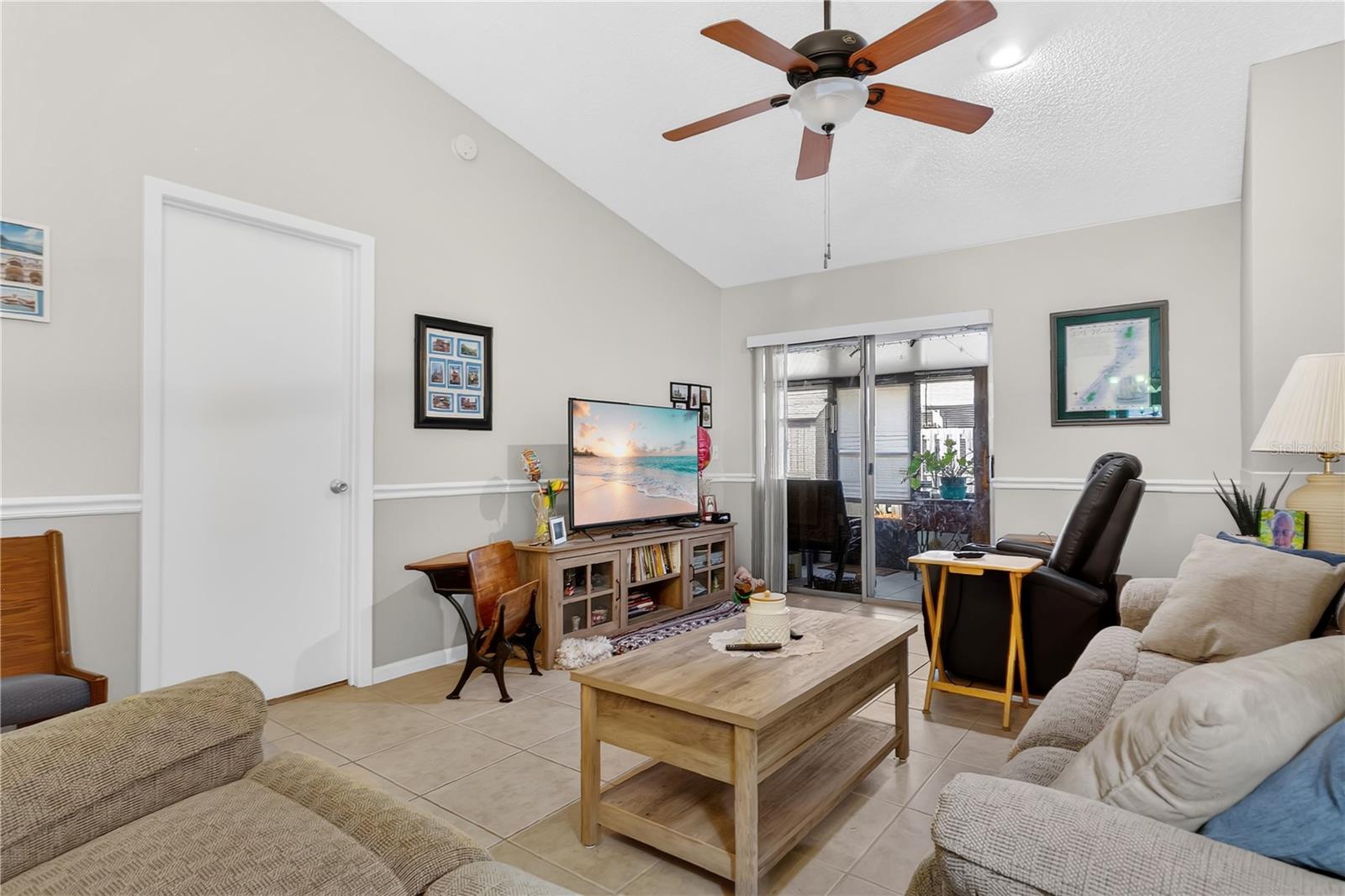 7744 COUNTRY PLACE C4