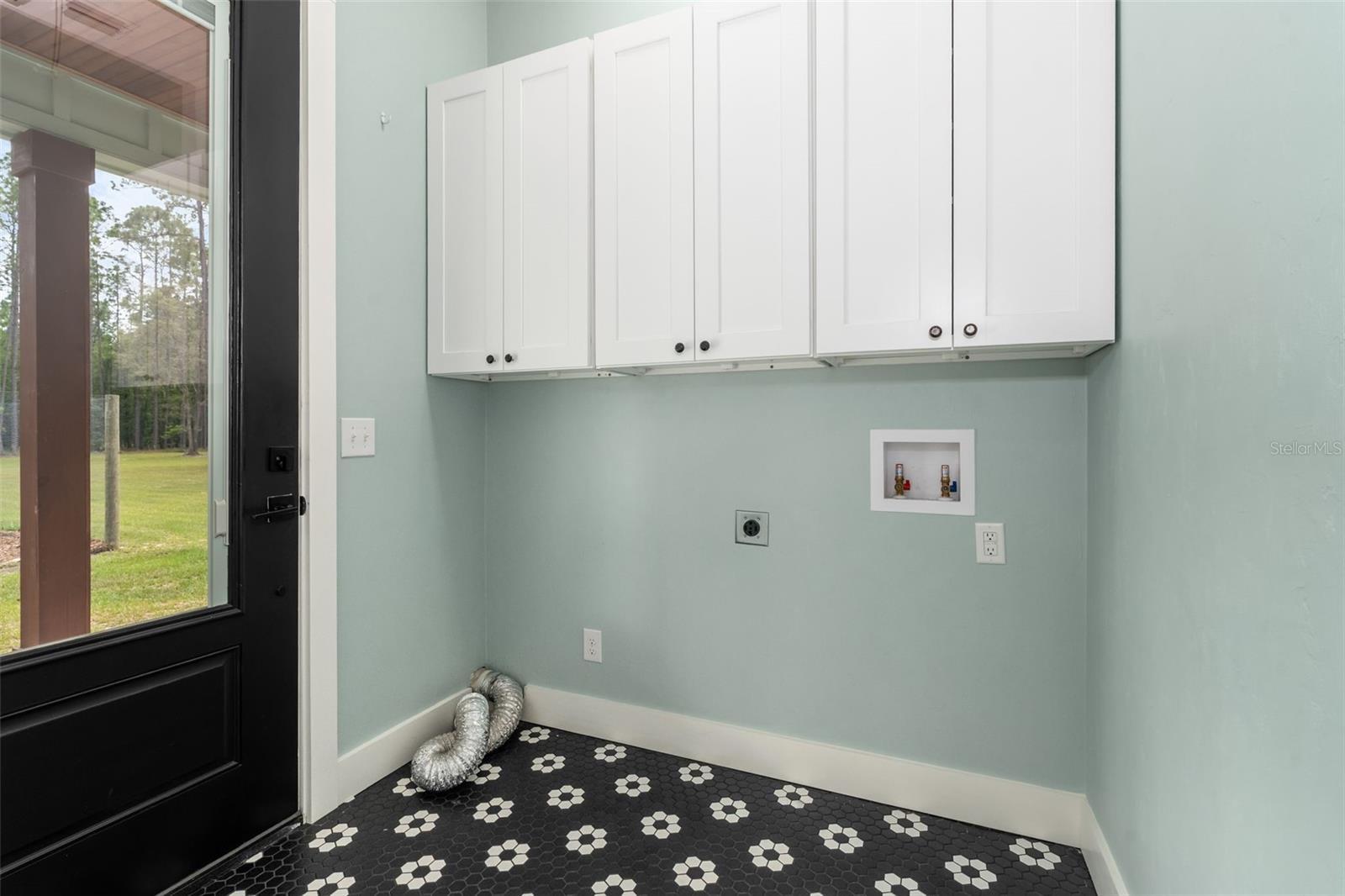 FOOTHILL FARMS UN II - Residential