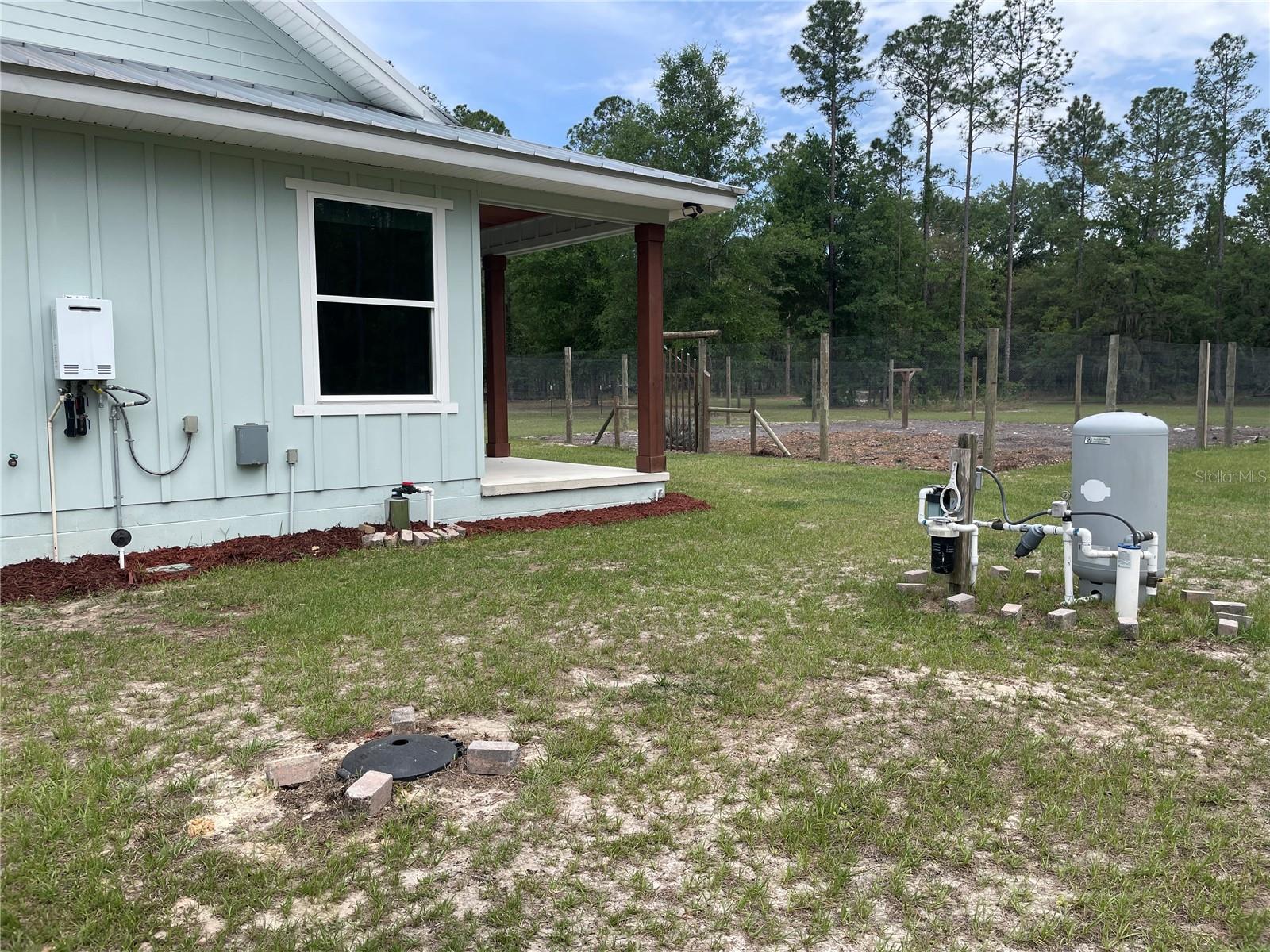 FOOTHILL FARMS UN II - Residential