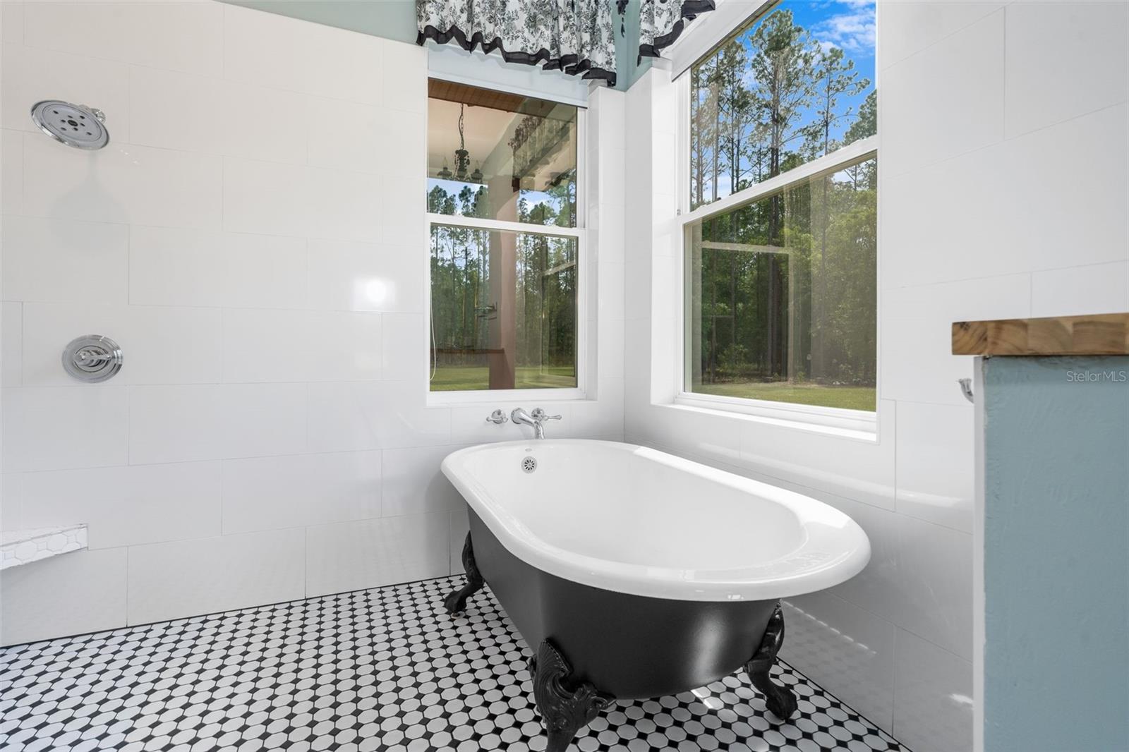 FOOTHILL FARMS UN II - Residential