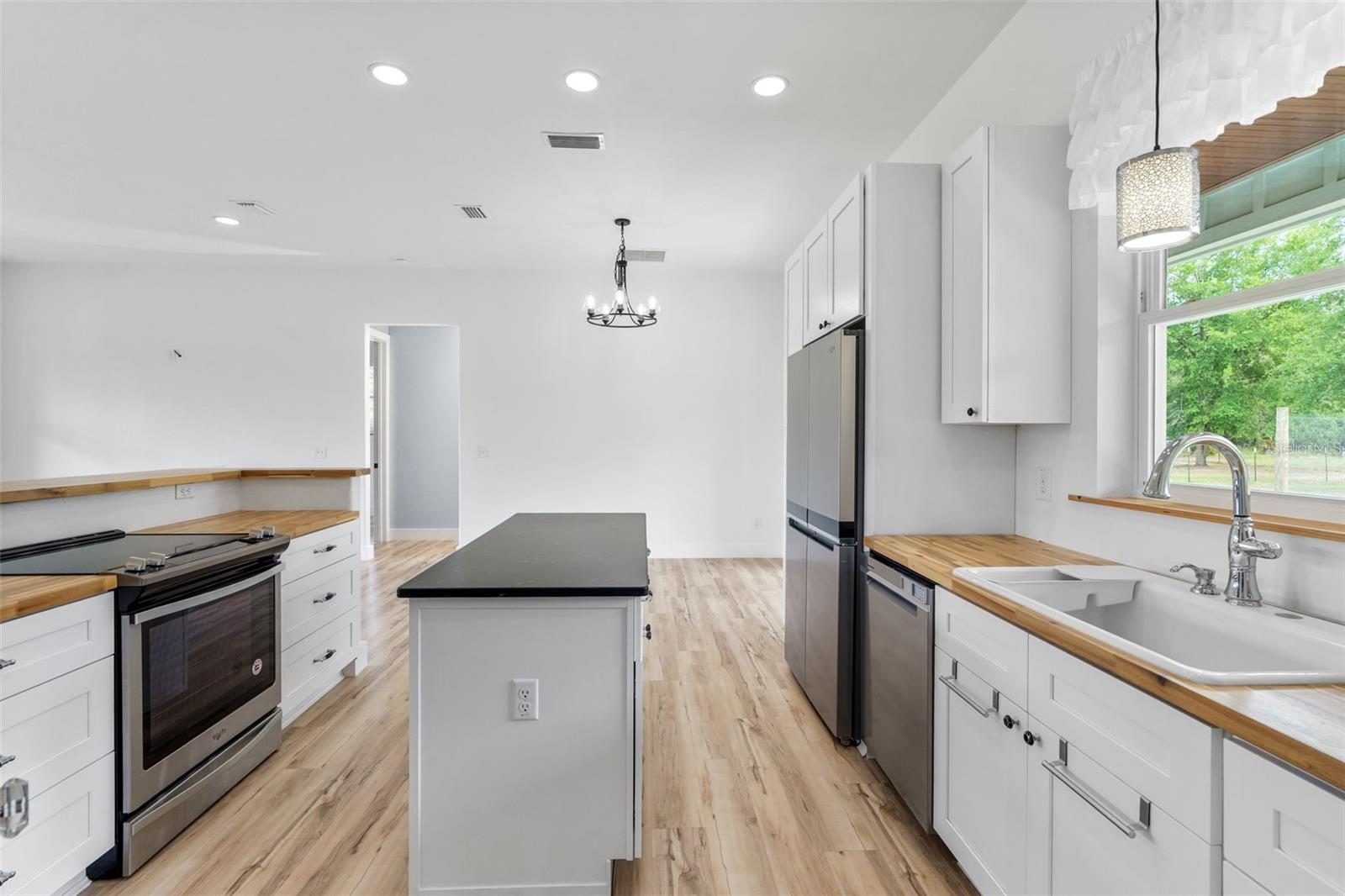 FOOTHILL FARMS UN II - Residential