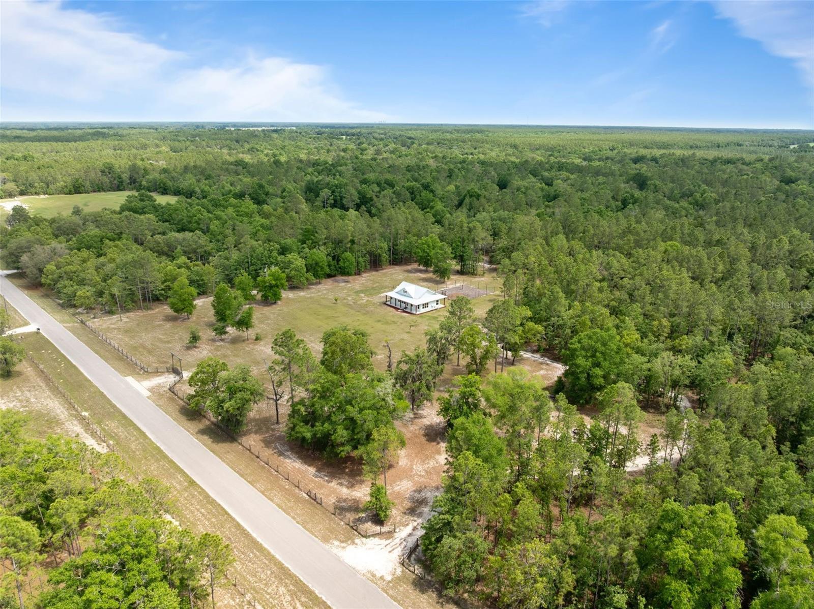 FOOTHILL FARMS UN II - Residential