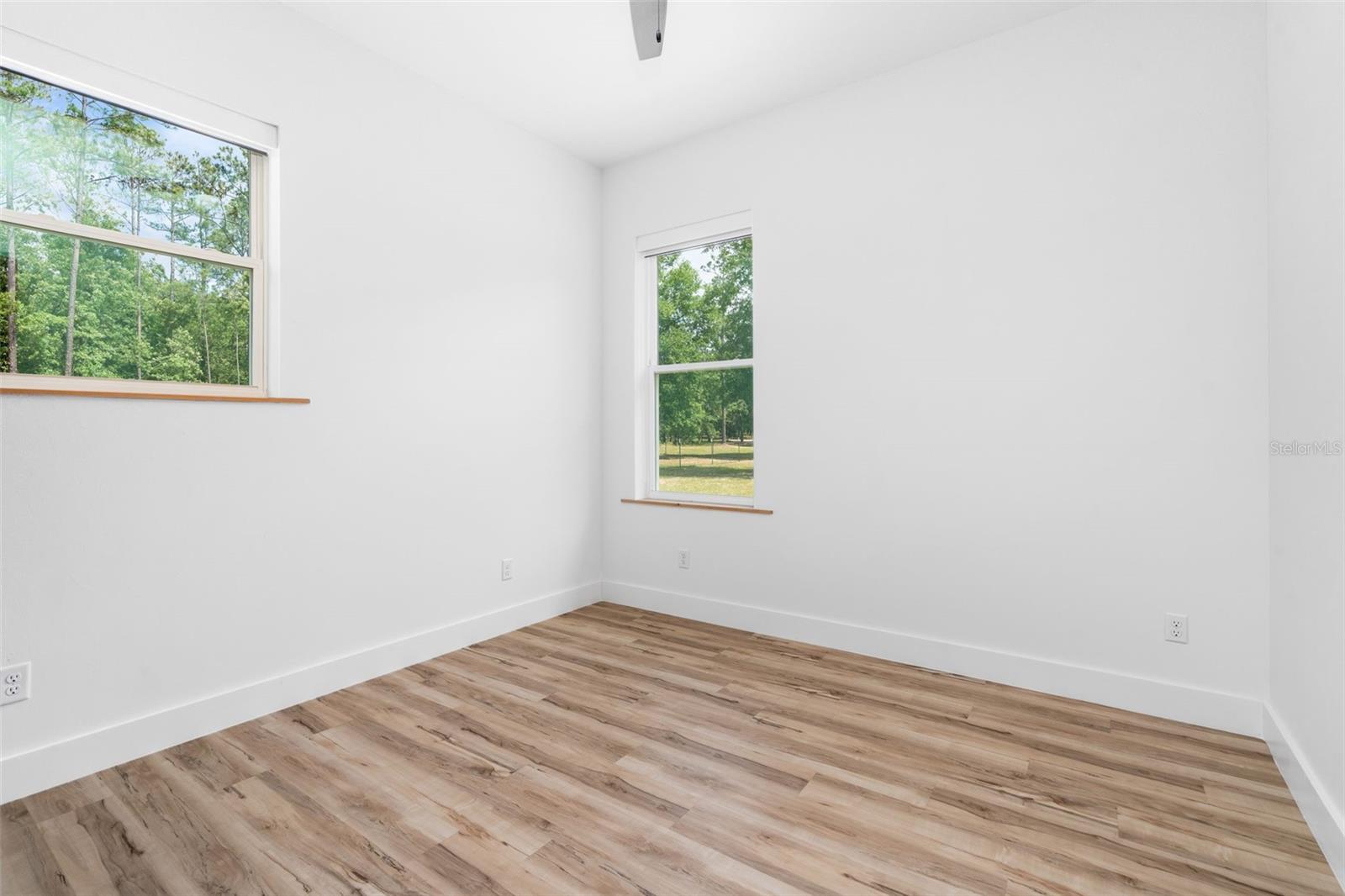 FOOTHILL FARMS UN II - Residential