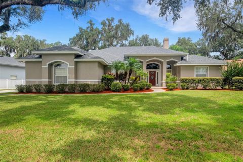 A home in LAKELAND