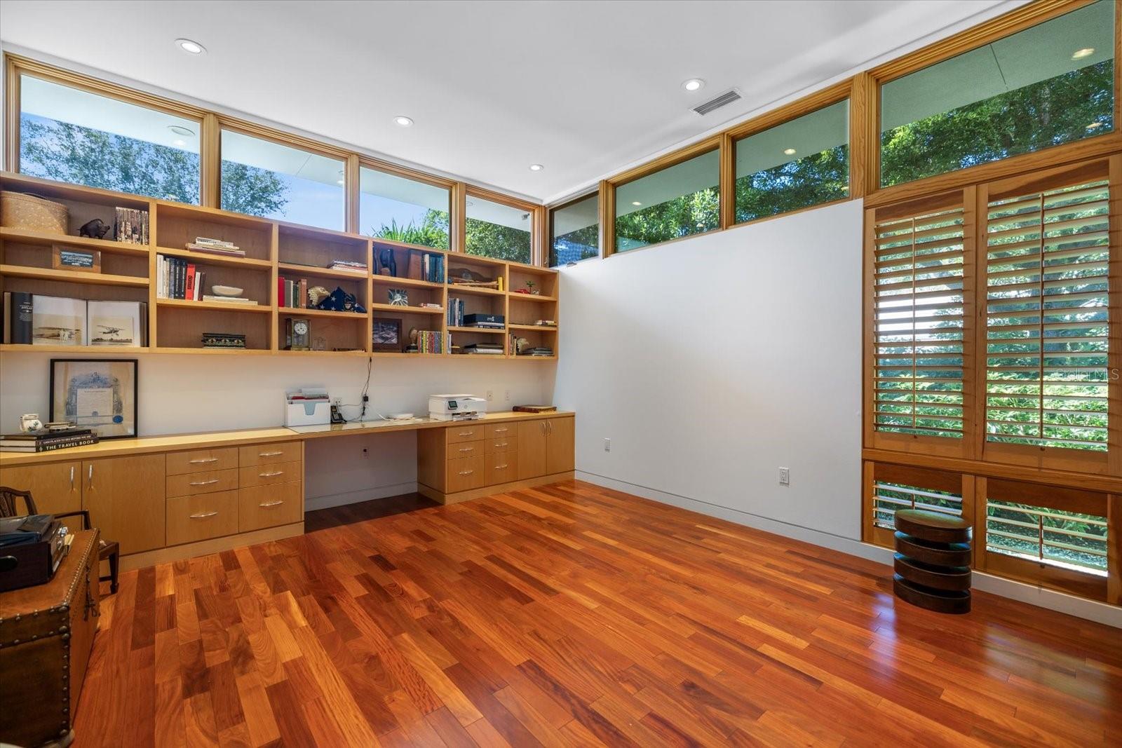 CHEROKEE PARK - Residential