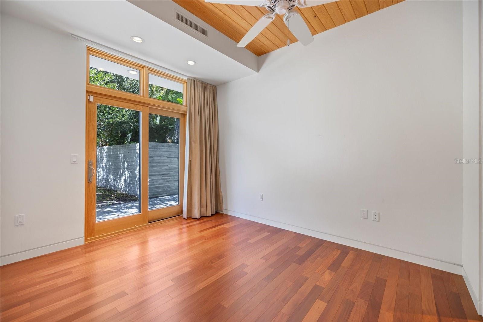 CHEROKEE PARK - Residential