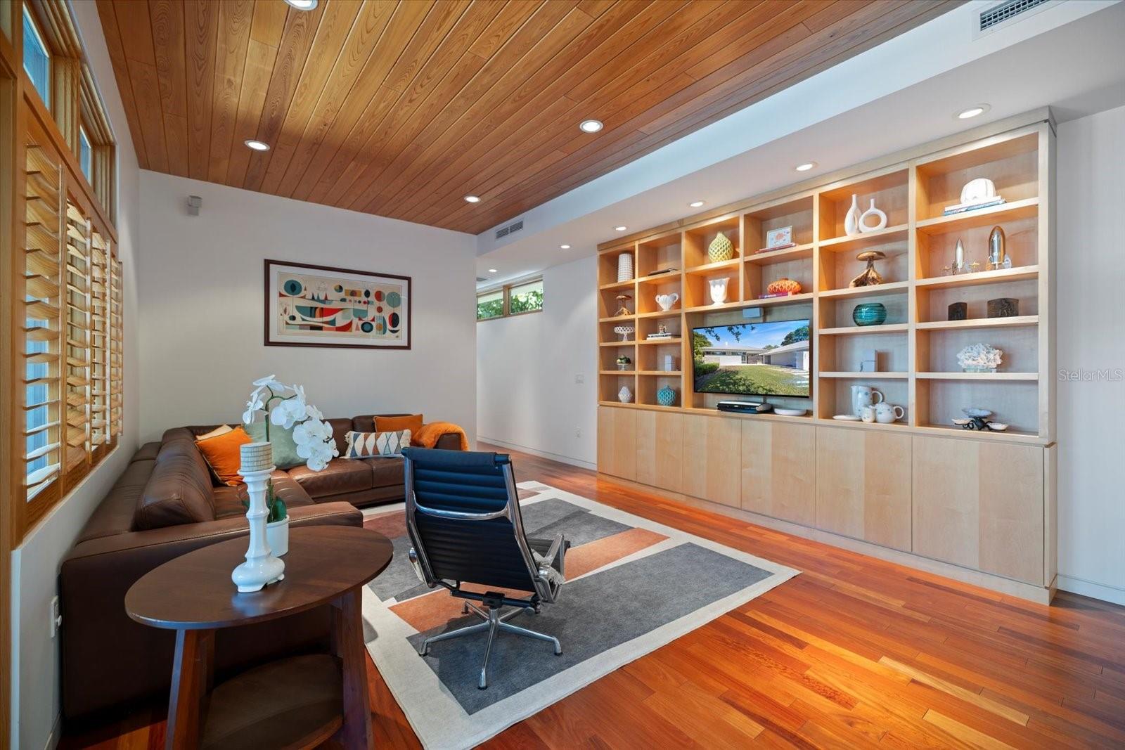 CHEROKEE PARK - Residential