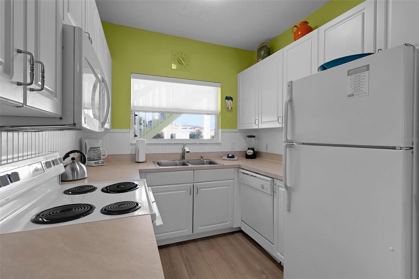 SARASOTA BEACH - Residential Income