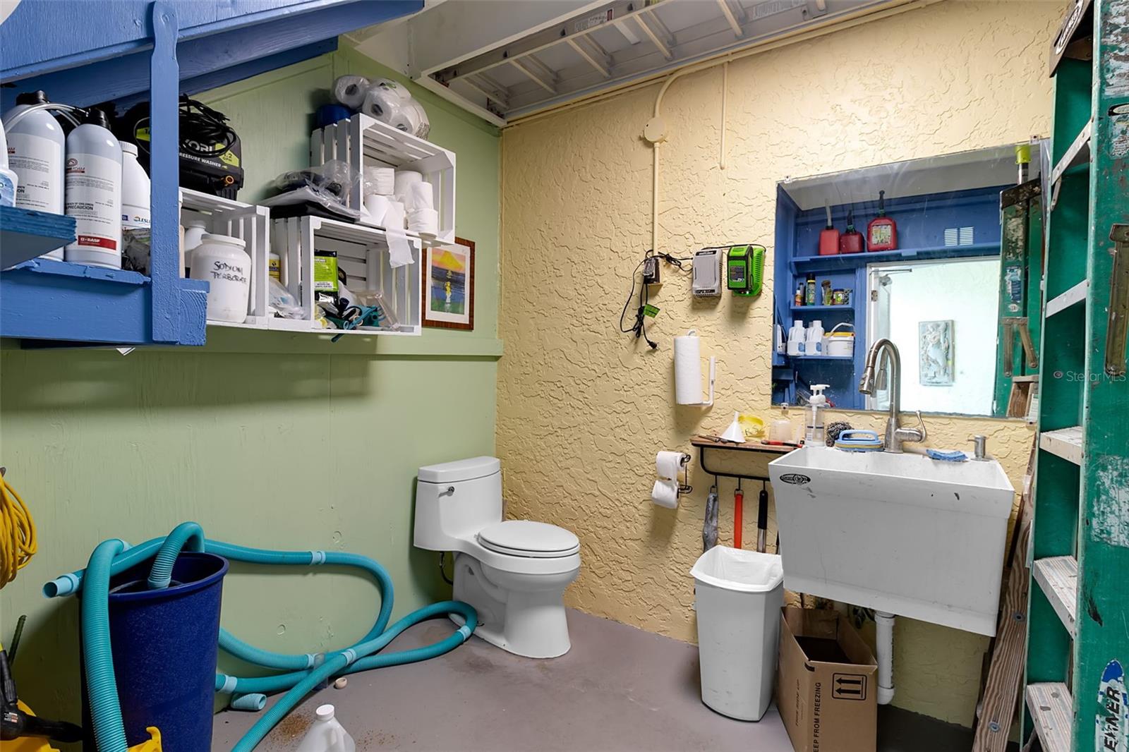 SARASOTA BEACH - Residential Income