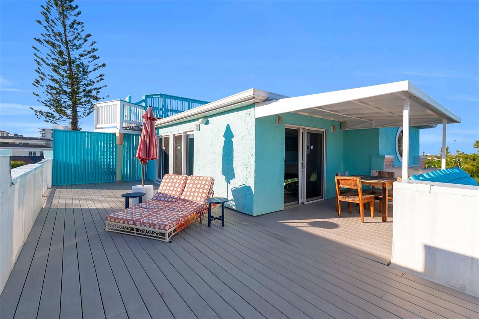 SARASOTA BEACH - Residential Income