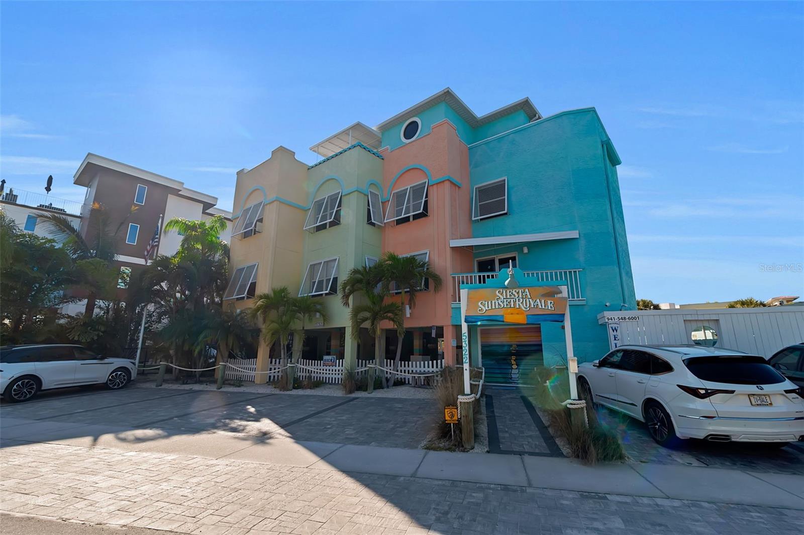 5322 CALLE DE LA SIESTA