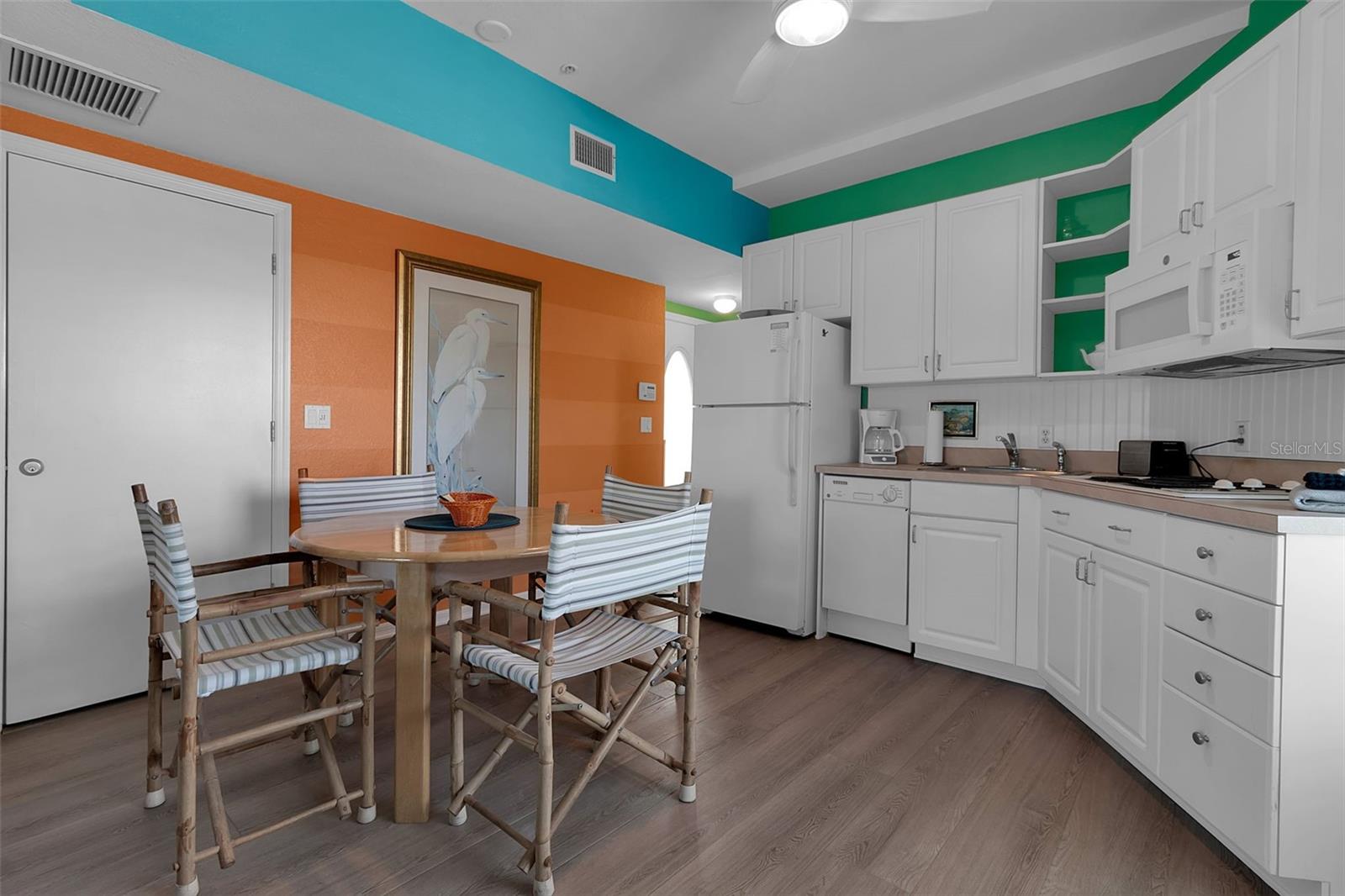 SARASOTA BEACH - Residential Income