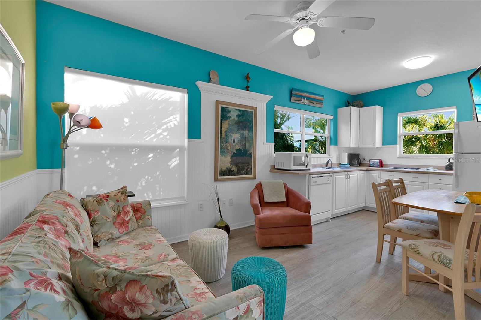 SARASOTA BEACH - Residential Income