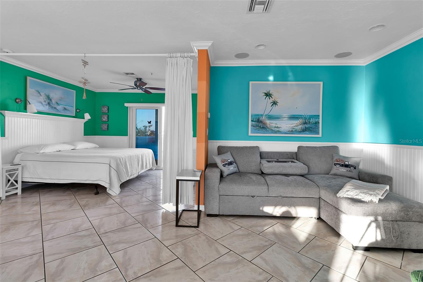 SARASOTA BEACH - Residential Income