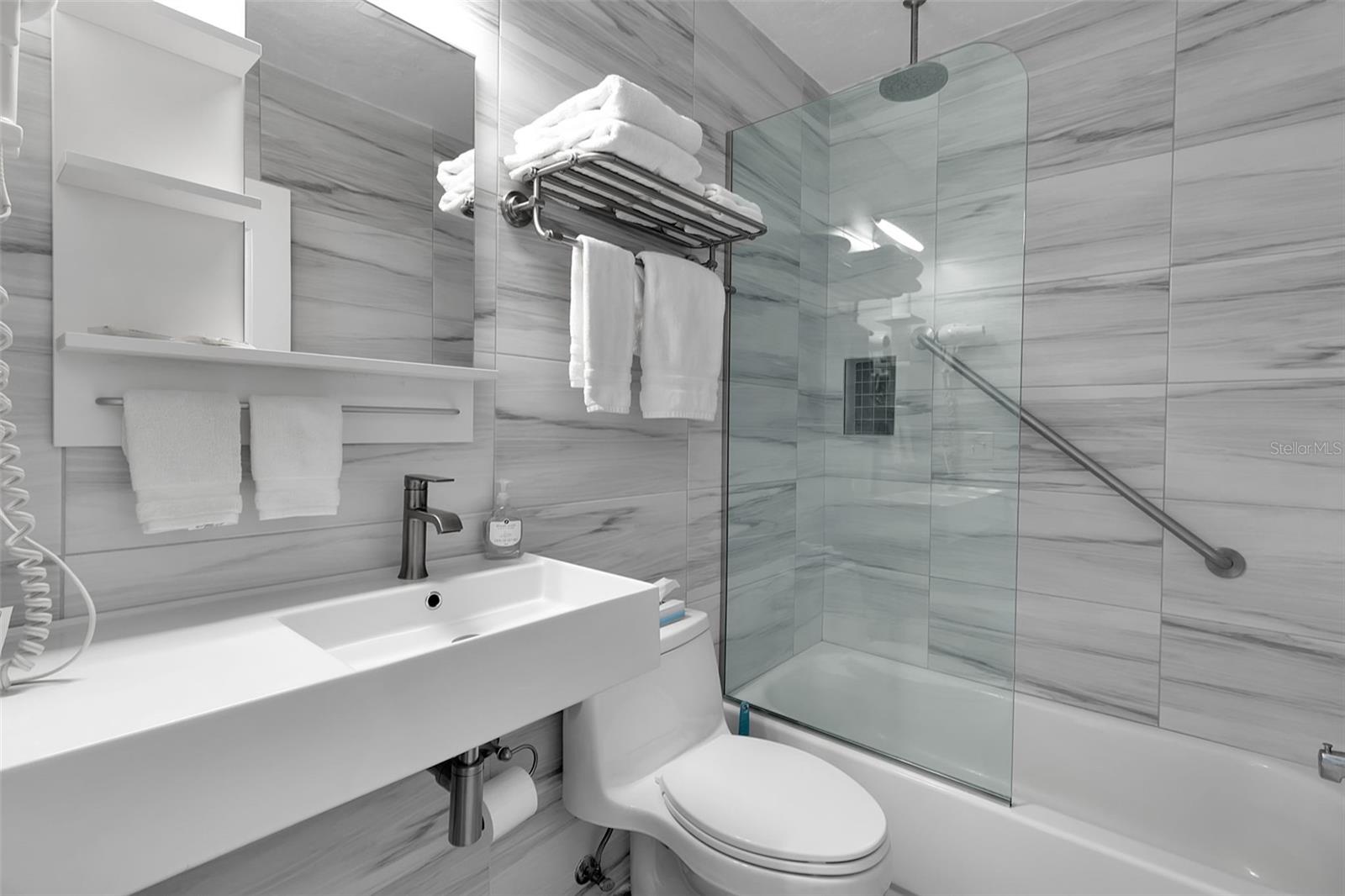 SARASOTA BEACH - Residential Income