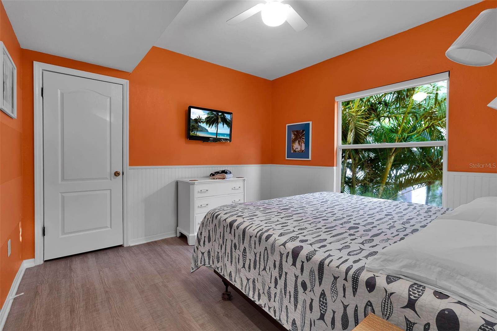 SARASOTA BEACH - Residential Income