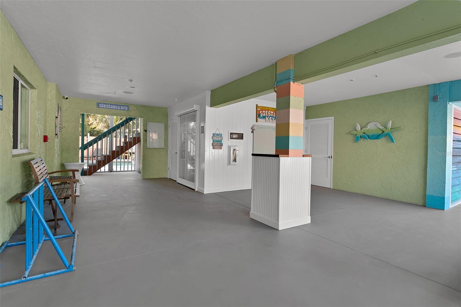 SARASOTA BEACH - Residential Income