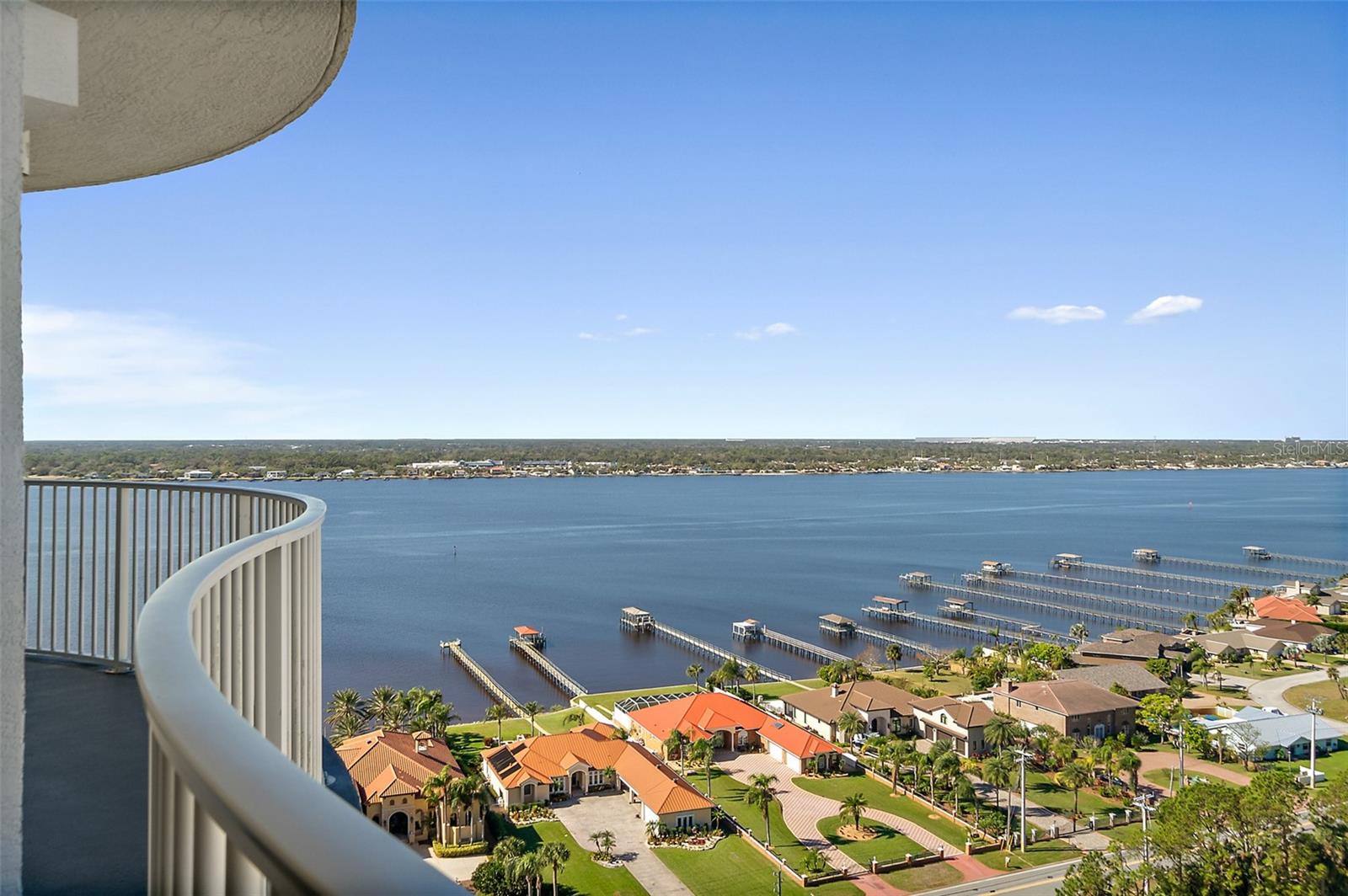 OCEANS GRAND CONDO - Residential