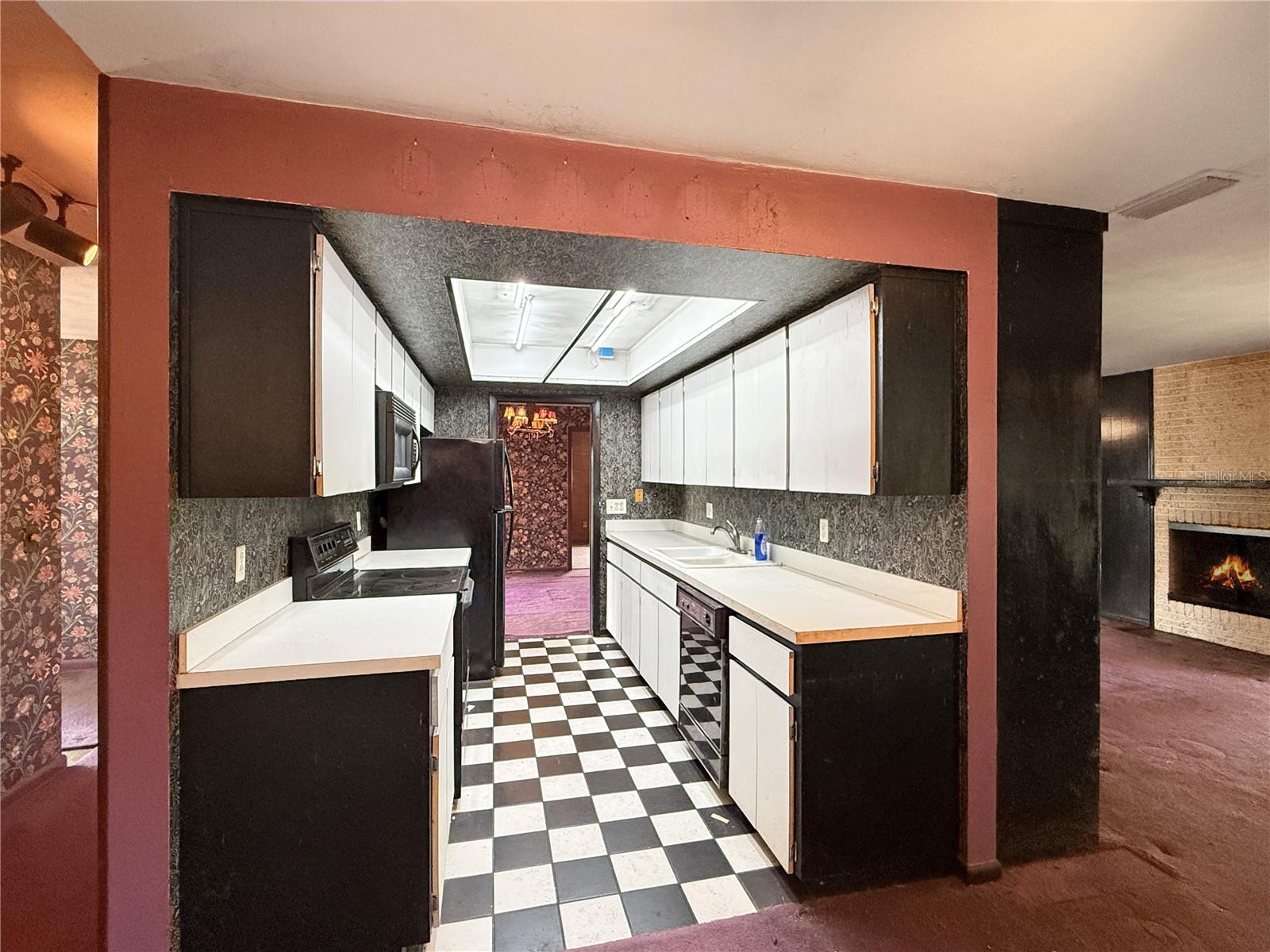 IMPERIAL PARK - Residential