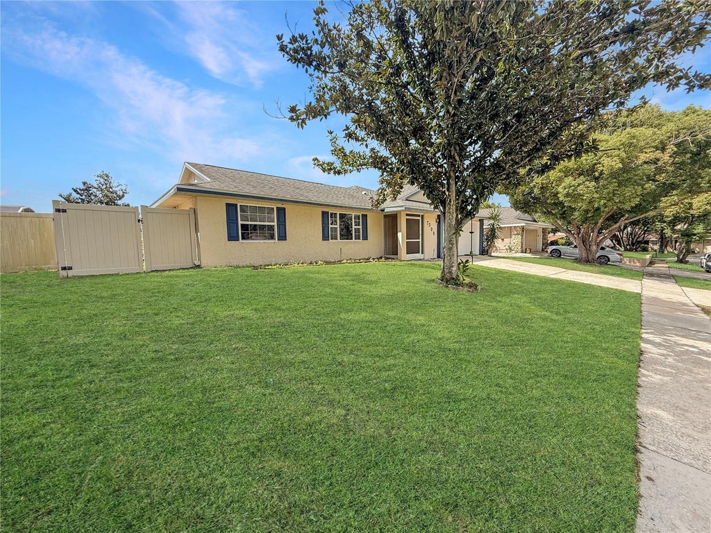 Photo of 7308 Wethersfield Drive, Orlando, FL 32819 (MLS # S5156978)