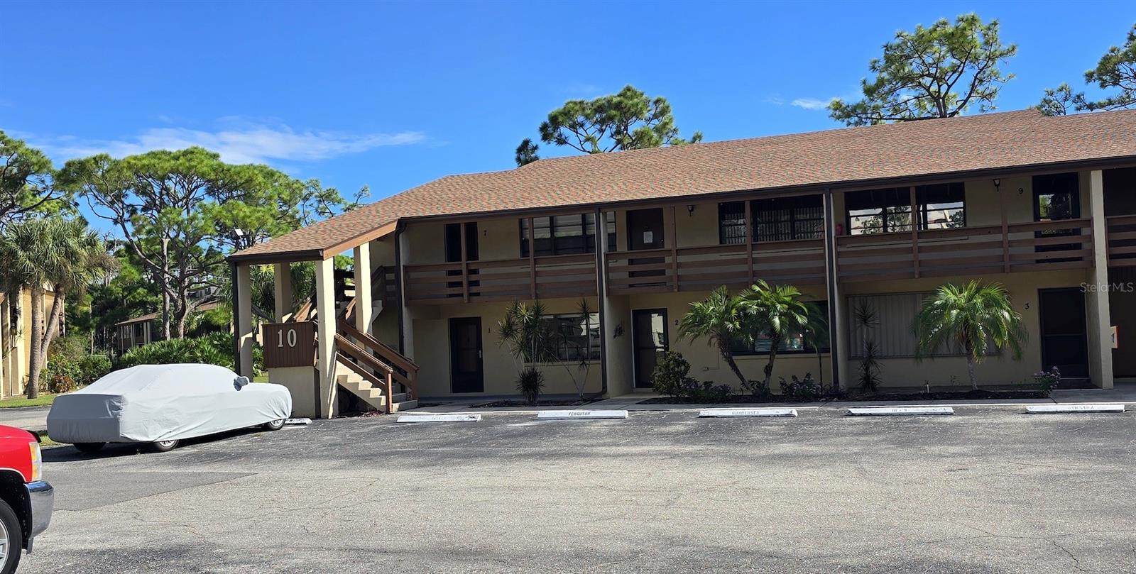 10 QUAILS RUN BOULEVARD 1