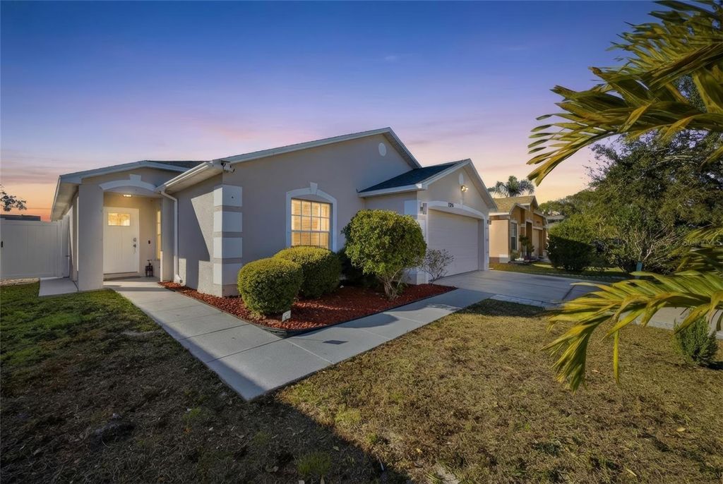 Photo of 7206 Hamilton Park Boulevard, Tampa, FL 33615 (MLS # TB8471899)