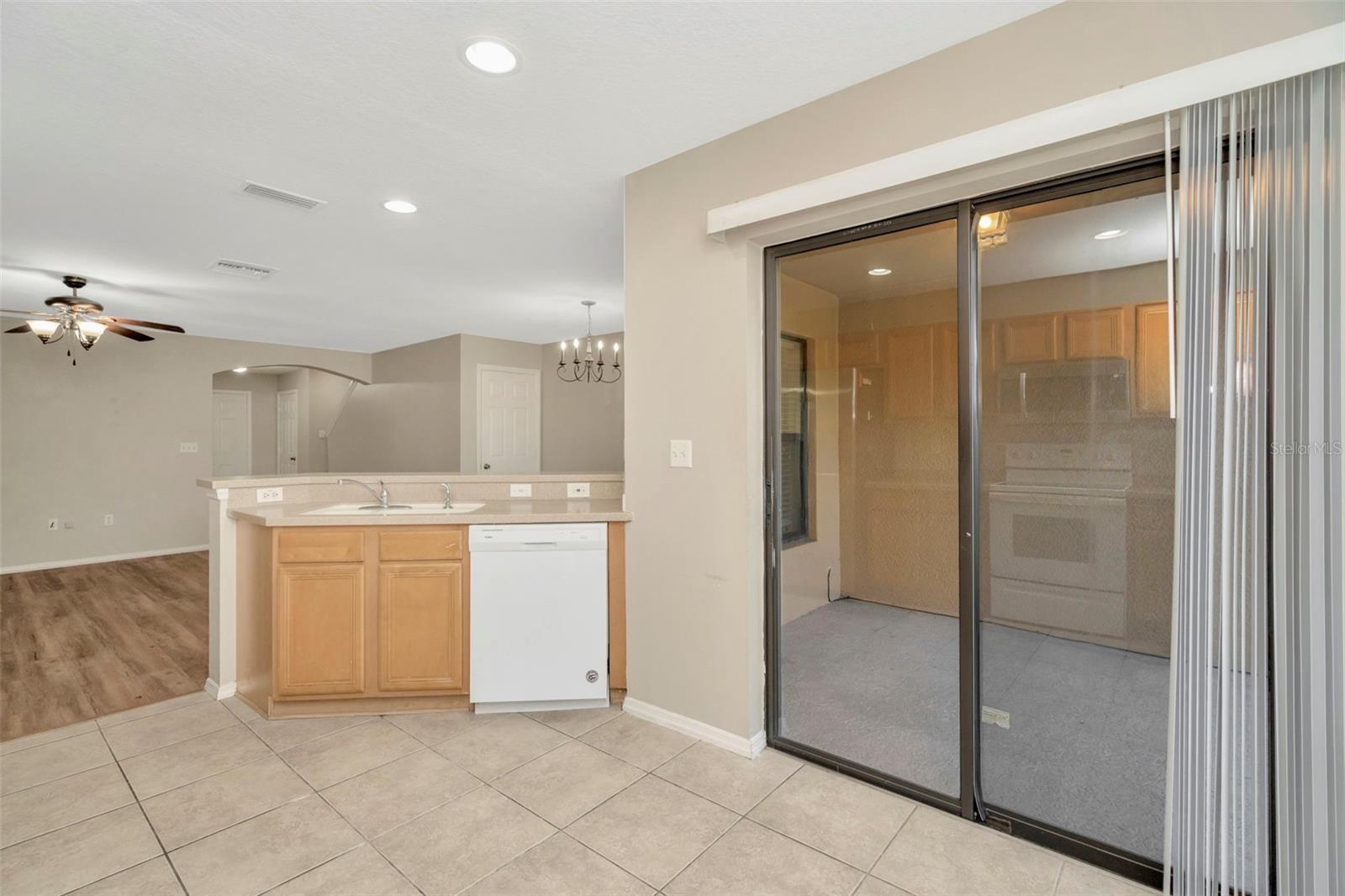 EDGEWATER AT LAKE BRANDON - Residential