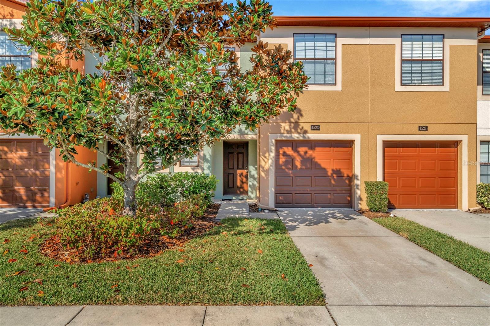 EDGEWATER AT LAKE BRANDON - Residential