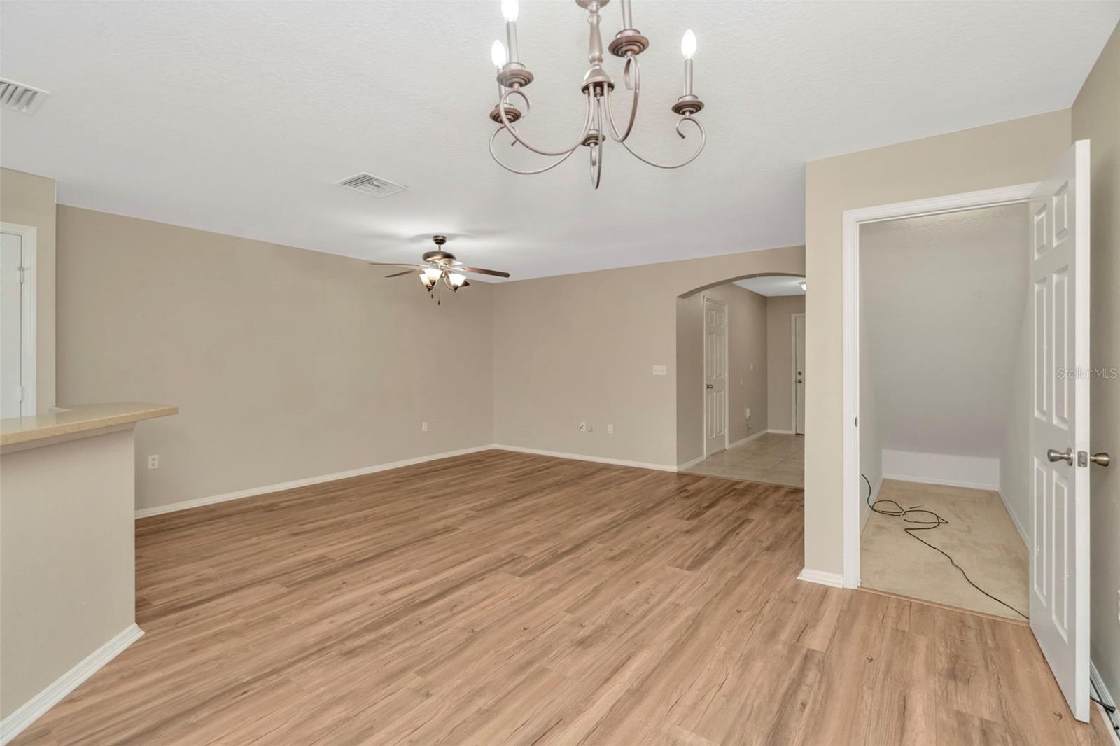 EDGEWATER AT LAKE BRANDON - Residential