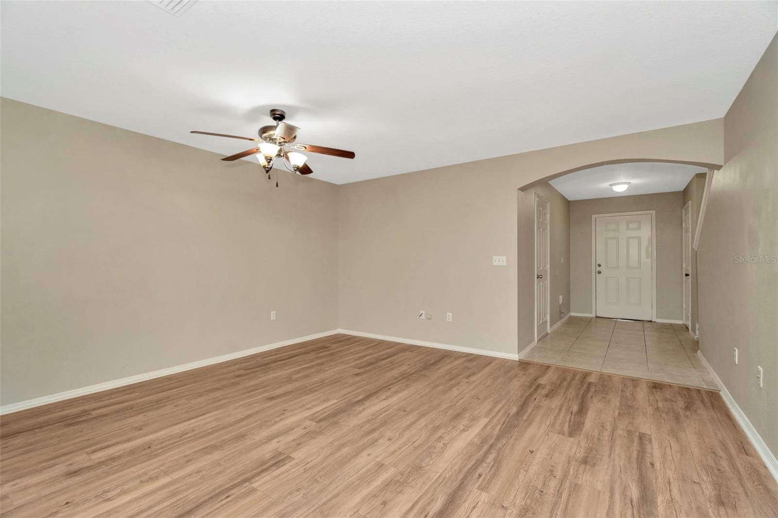 EDGEWATER AT LAKE BRANDON - Residential