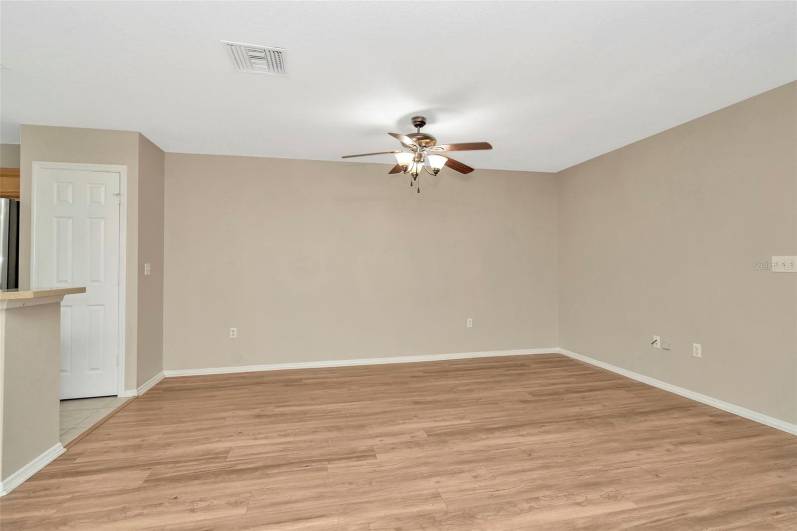 EDGEWATER AT LAKE BRANDON - Residential