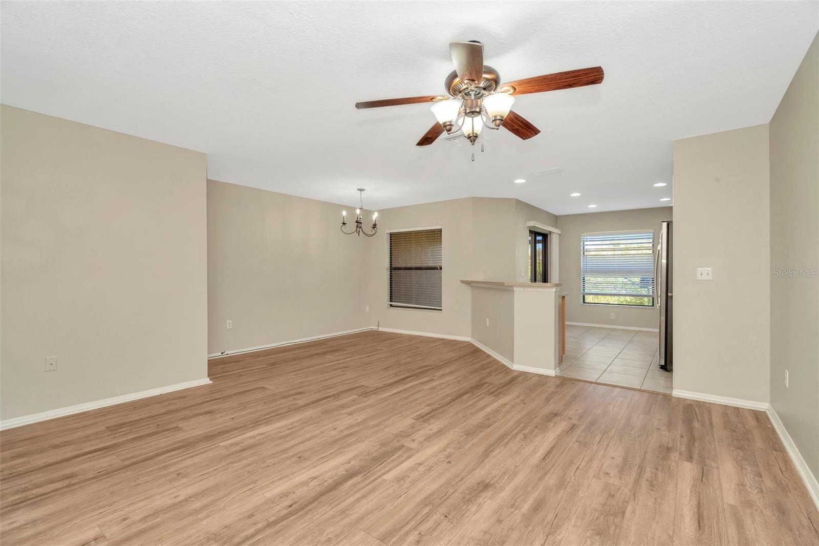 EDGEWATER AT LAKE BRANDON - Residential