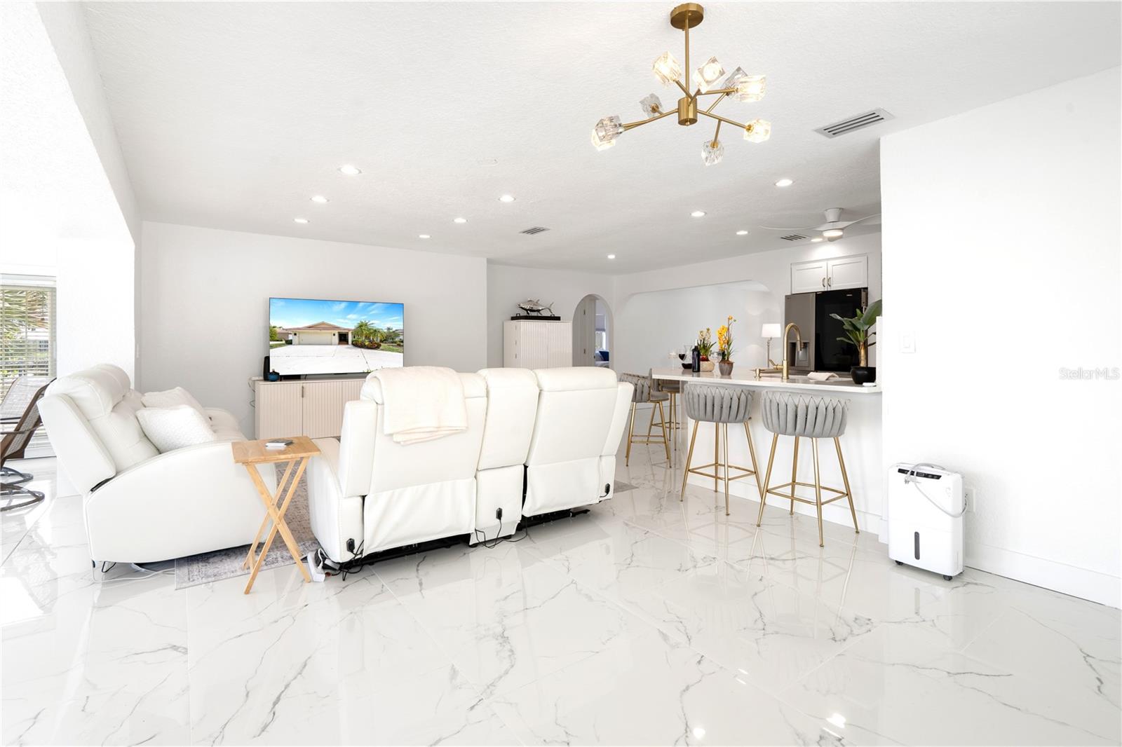 FLOR A MAR - Residential