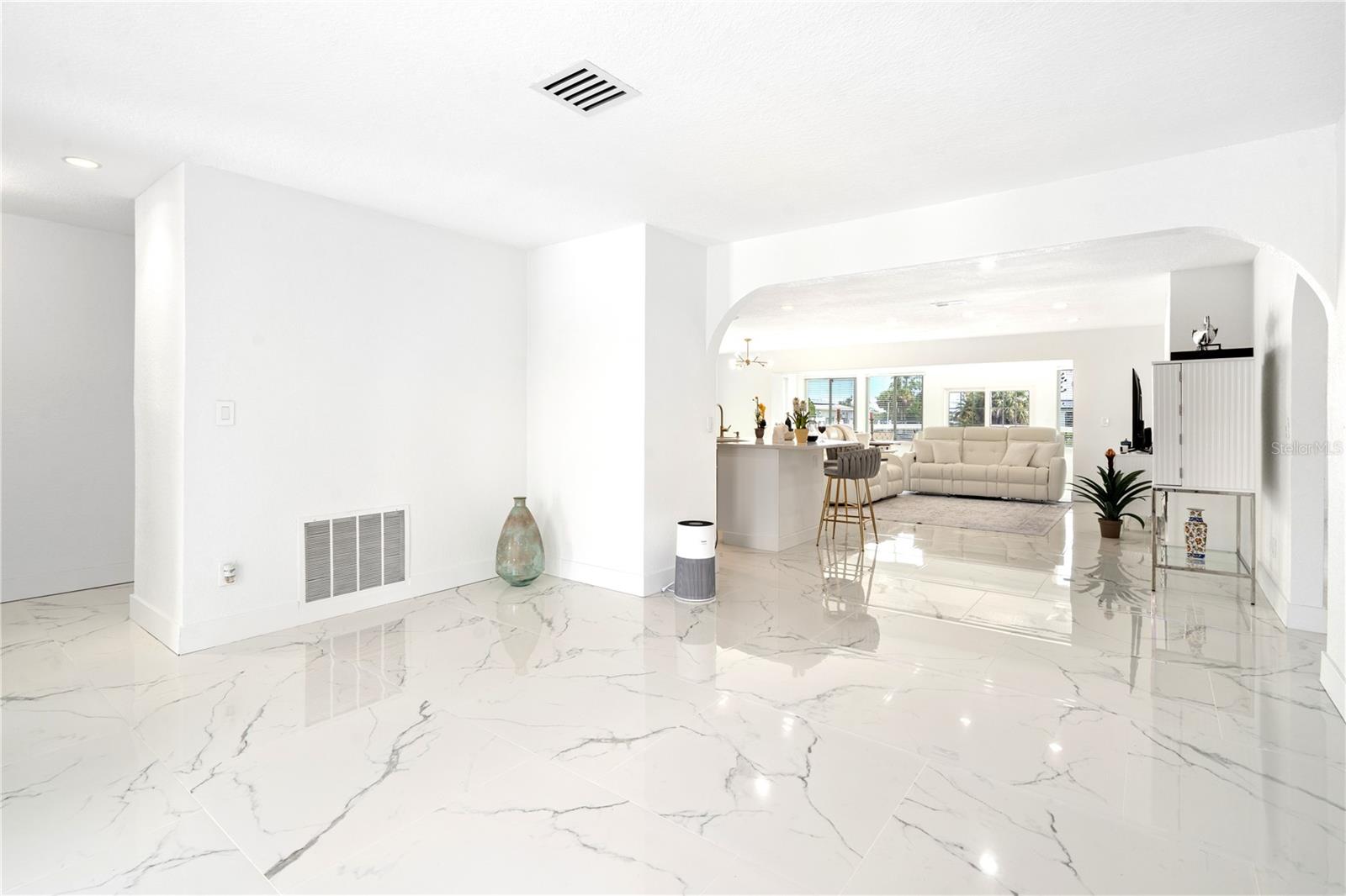FLOR A MAR - Residential