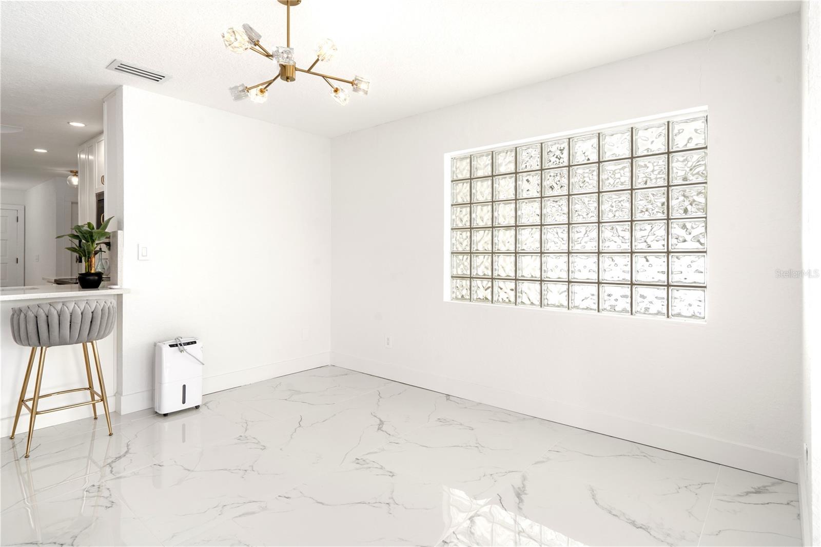 FLOR A MAR - Residential