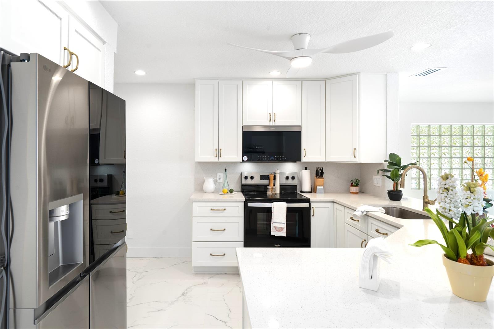 FLOR A MAR - Residential