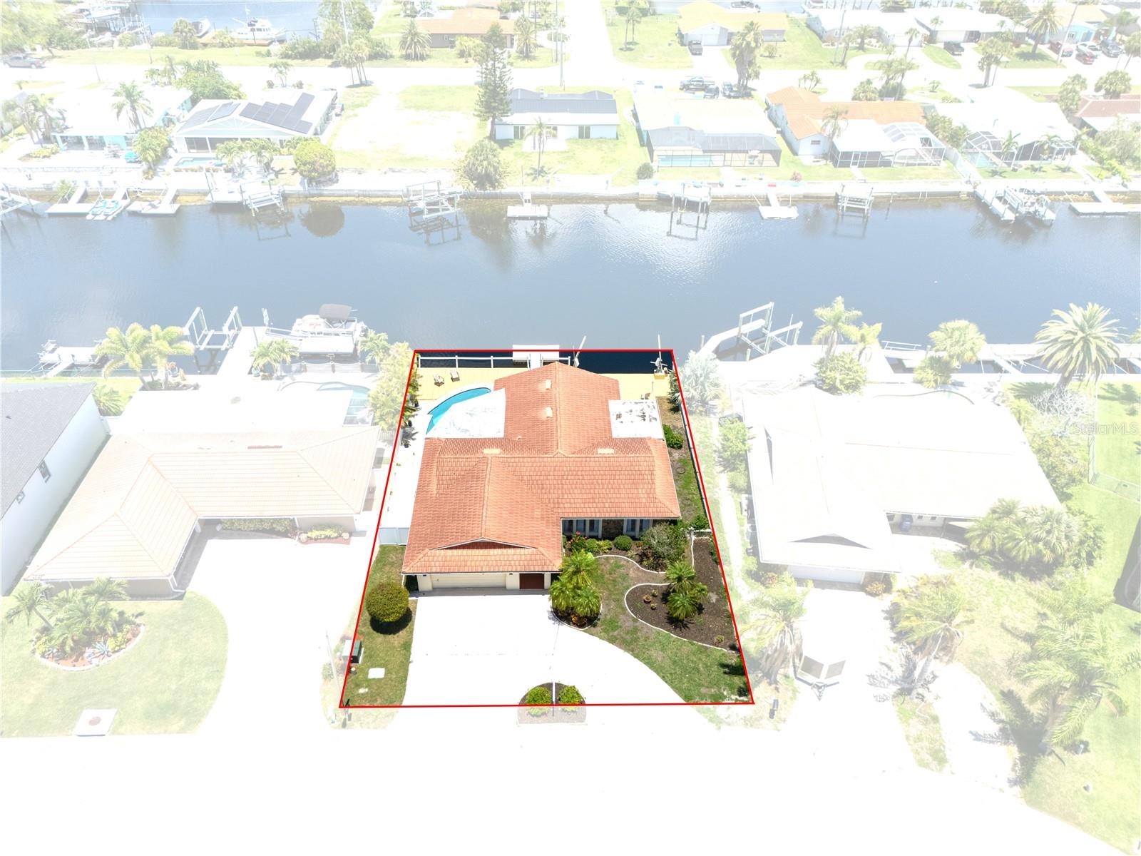 FLOR A MAR - Residential