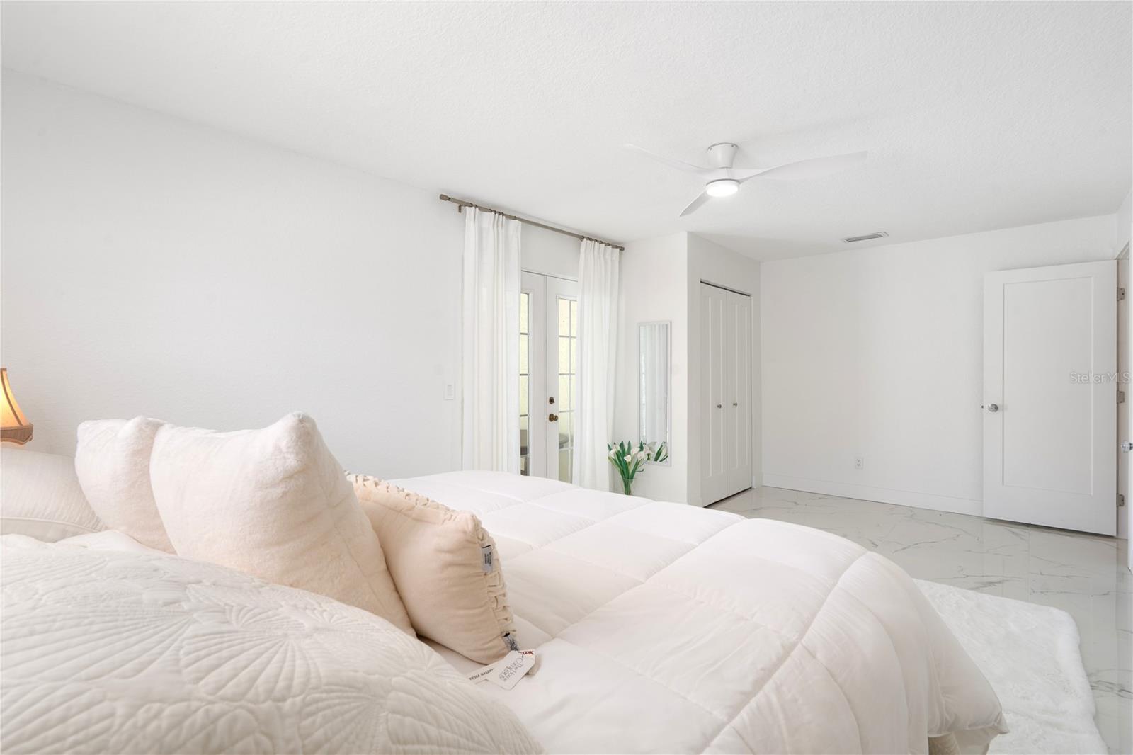 FLOR A MAR - Residential