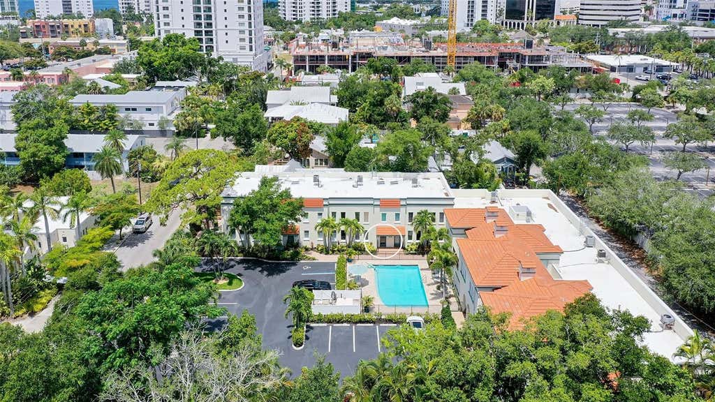 Photo of 1685 Laurel Street #3, Sarasota, FL 34236 (MLS # A4699035)