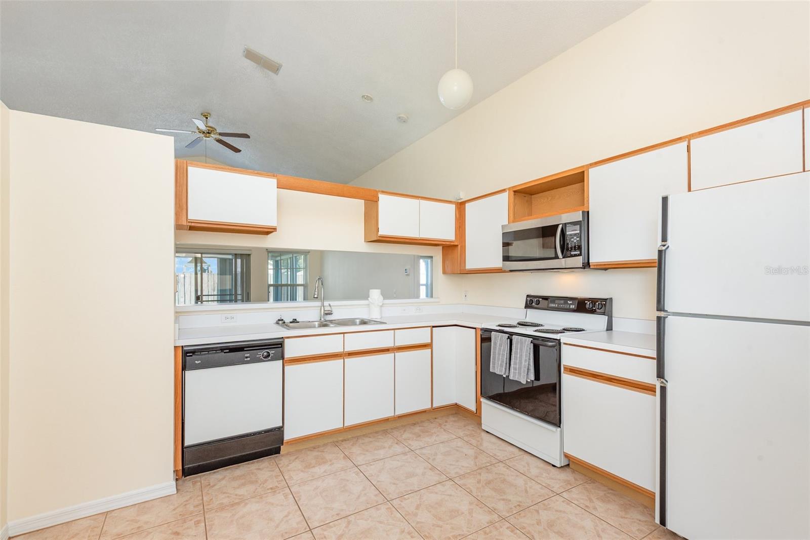 CHASE GROVES UNIT 10 - Residential